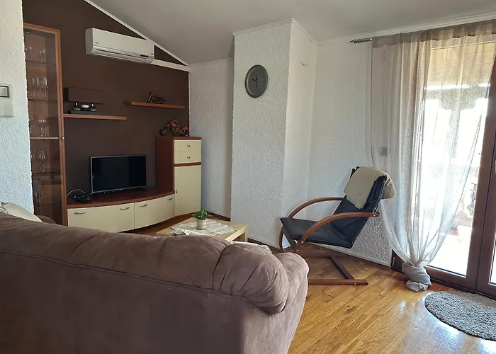 Apartment Peloza 1