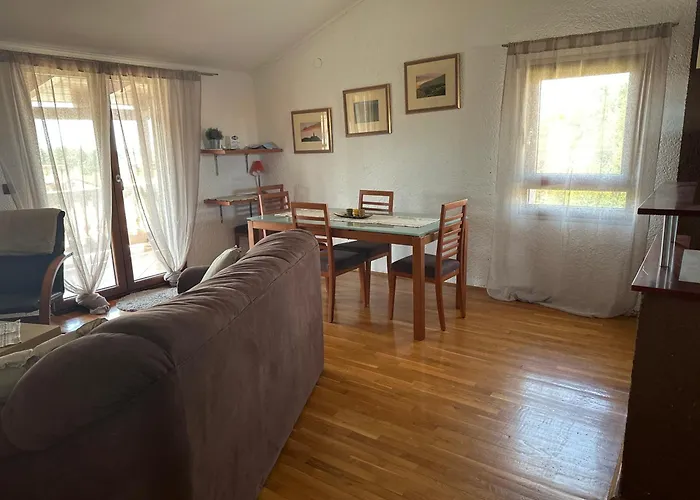 Apartment Peloza 1
